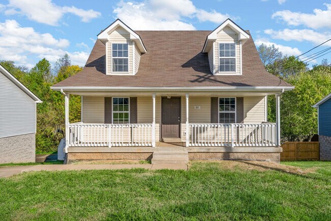 Building Photo - 3 Bedroom Pet Friendly Home For Rent Near Post!