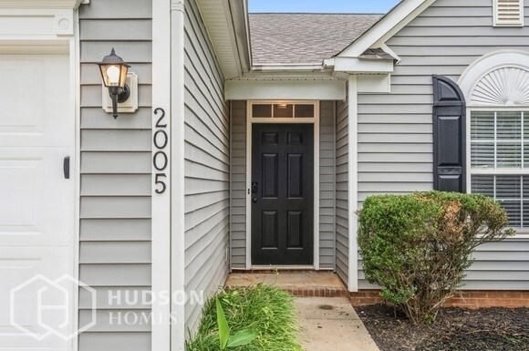 Building Photo - SELF TOUR NOW! - 2005 Kansas City Dr, Monr...