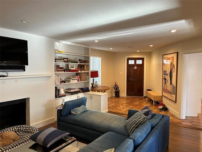 Building Photo - 3808 Bailey Lane