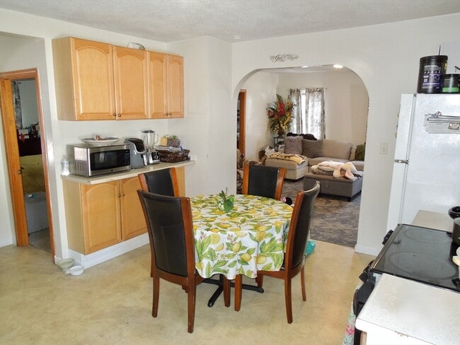 Building Photo - 299 Court St