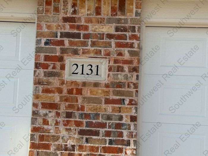 Foto principal - Brand New 2 bedroom 2 bath Duplex- ALL BIL...