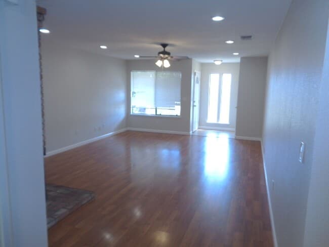 Building Photo - COMING SOON!!! Spacious 3 Bedroom Duplex