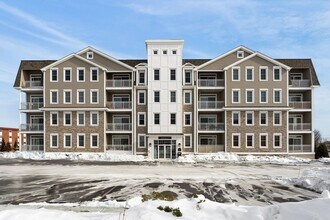 Building Photo - 320 Middlesex Ave