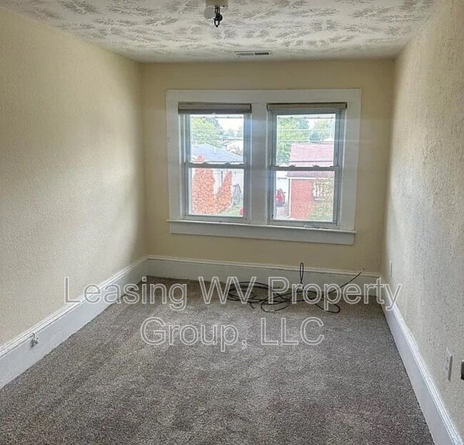 Building Photo - 409 High School Ave
