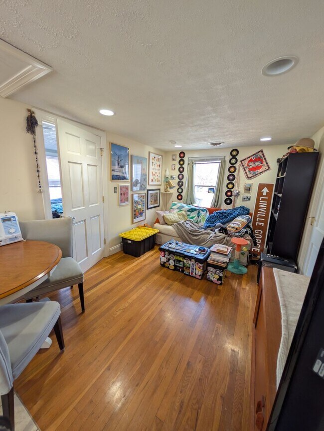 Foto del edificio - 705 Progress St NE