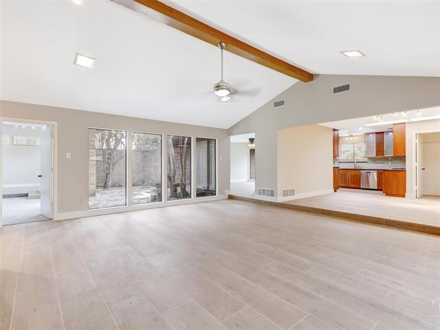 Building Photo - 6915 Clearhaven Dr