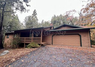 Building Photo - 17600 Brentwood Ln