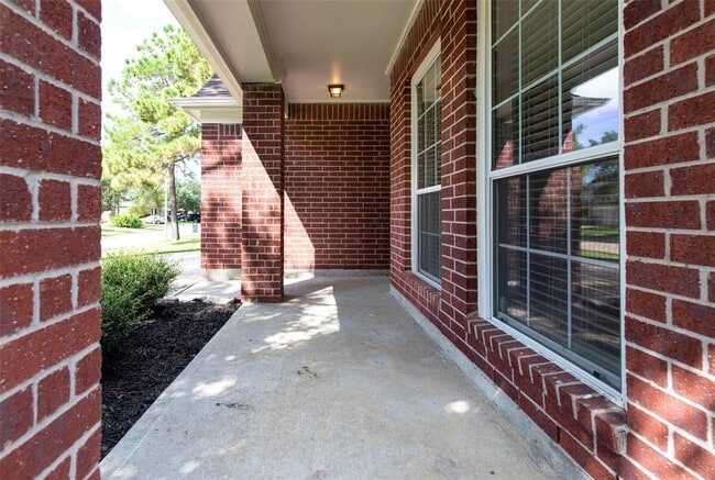 Building Photo - 15423 Court Amber Trail