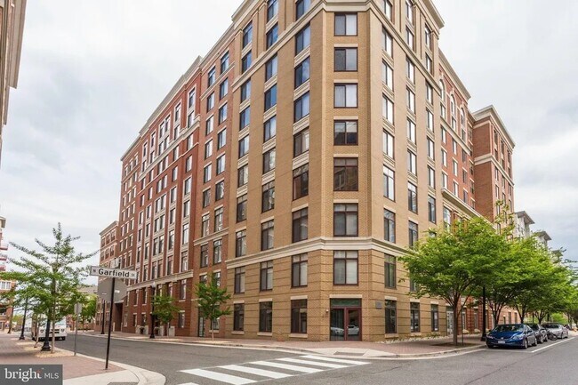 Building Photo - 1201 N Garfield St