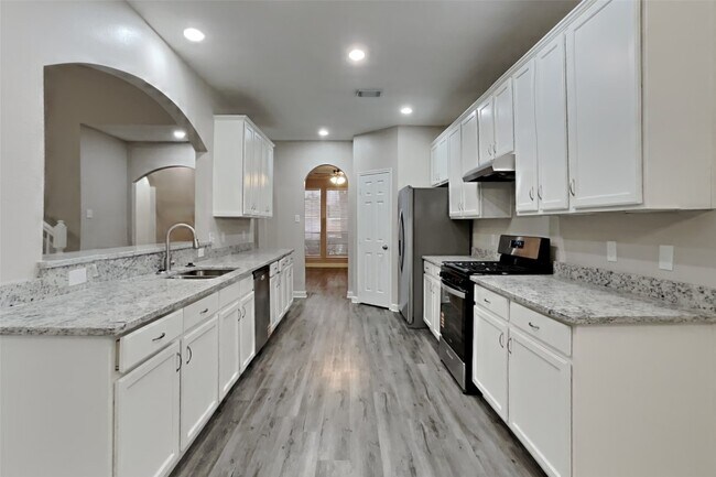 Foto del edificio - 7806 Autumn Hollow Ln