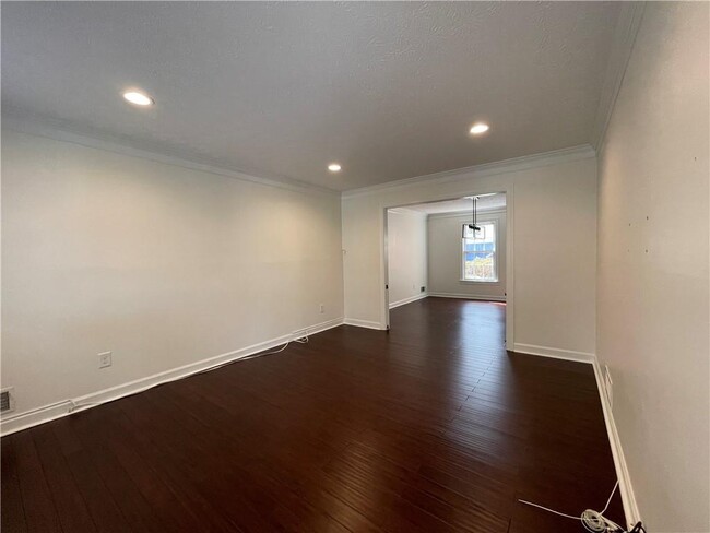 Building Photo - 3145 Queens Walk