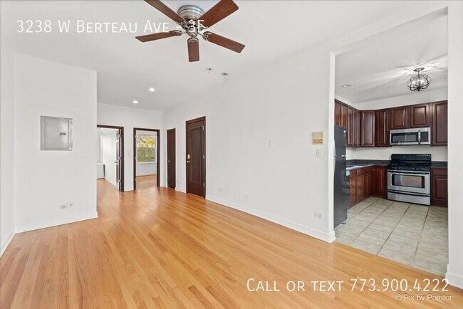 Foto del edificio - 3238 W Berteau Ave