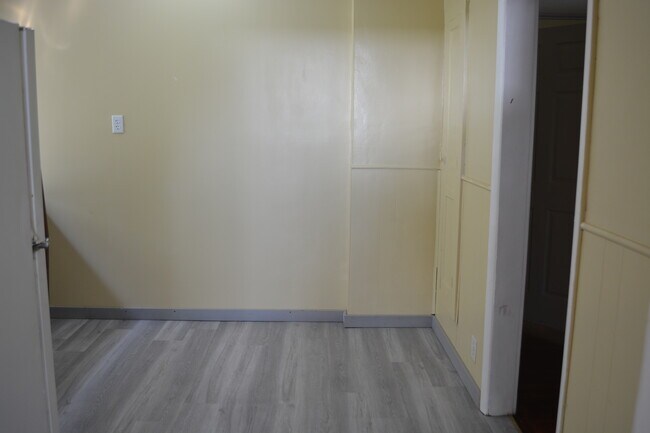 Foto del edificio - 1673 Taylor Ave