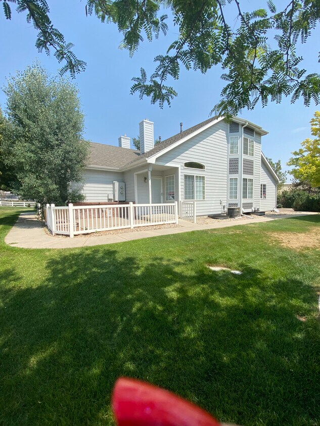 1757 Laurus Ln, Johnstown, CO 80534 Townhome Rentals in Johnstown CO