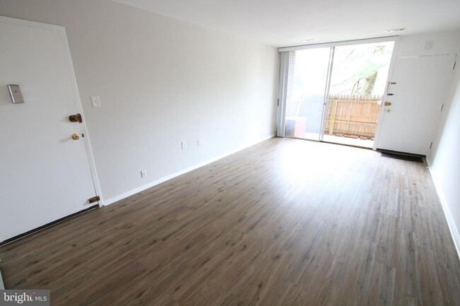 Building Photo - 3950 Bel Pre Rd
