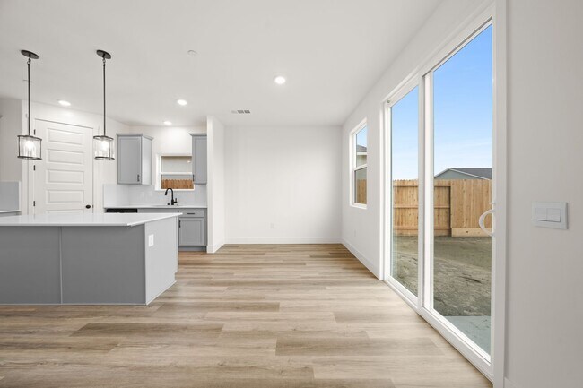 Foto del edificio - Brand New, 4 Bed, 2 Bath Home with Paid Solar and 2-Car Garage