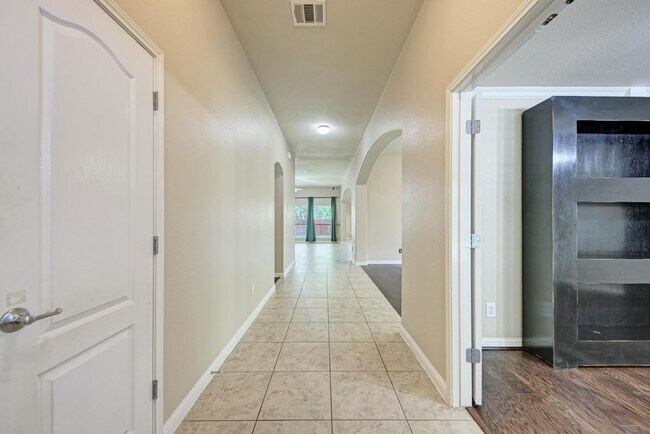 Foto del edificio - 18308 Shallow Pool Dr