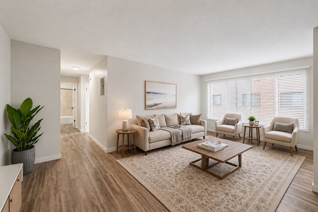 Foto del edificio - Moore Lake Apartments