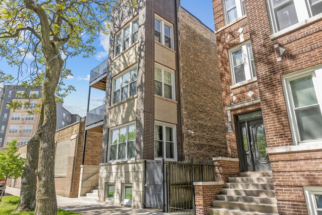 Building Photo - 2052 N Campbell Ave