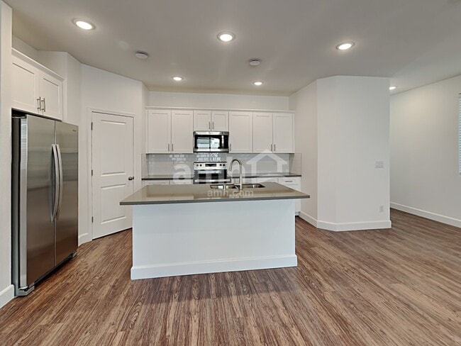 Building Photo - 9131 Crocker Pt Ct