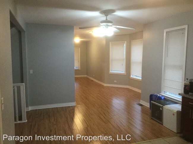 Building Photo - 4 br, 1.5 bath House - 39 E. 102nd Pl