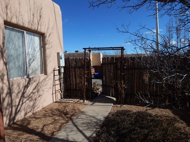 Building Photo - 4029 Milagro Oro