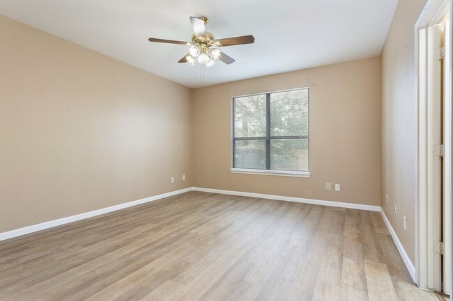 Building Photo - 1752 Bayland St