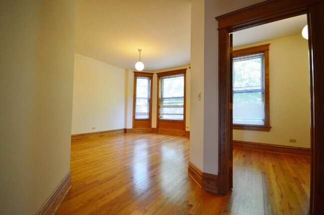 Foto del edificio - 3724 N Fremont St