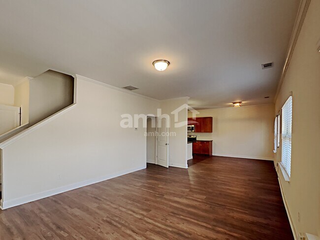 Building Photo - 2564 Beal Street