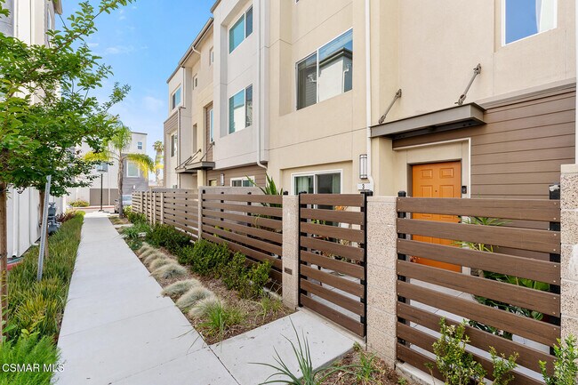 Foto del edificio - 14055 Ruby Ln