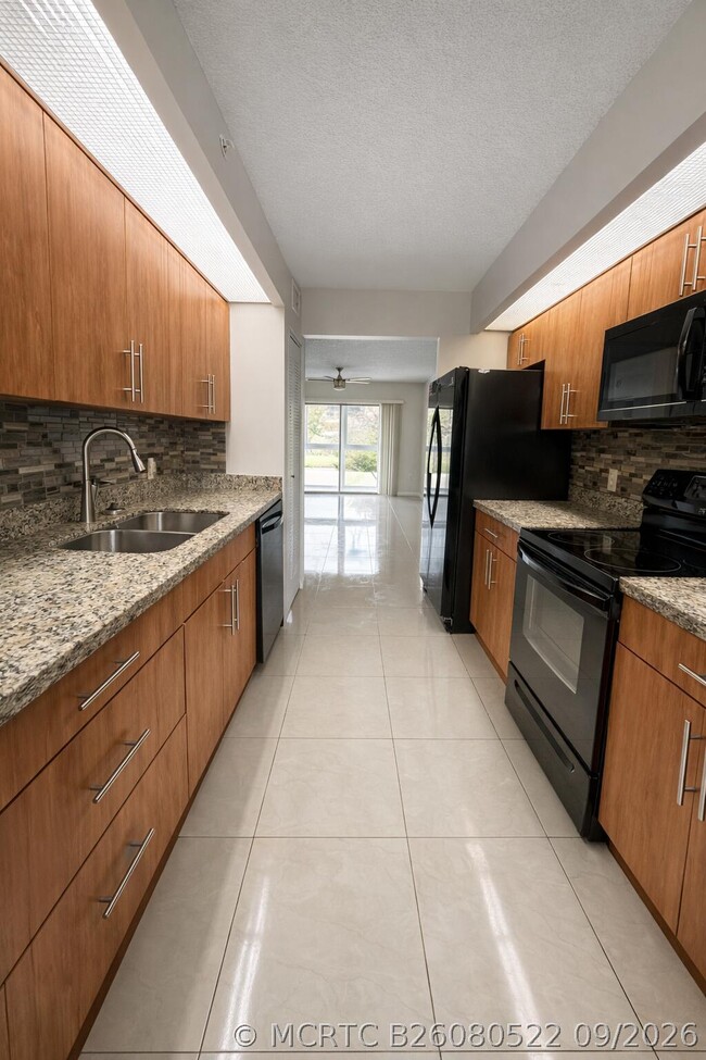Building Photo - 12551 SW 16th Ct