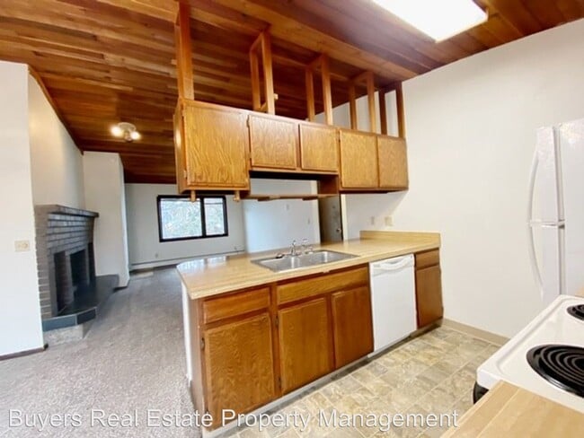 Building Photo - 8540 Golden St