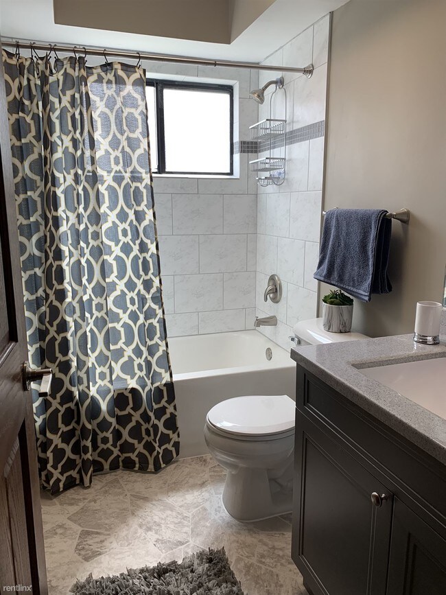 Foto del edificio - 2 br, 1 bath  - Penn Apartments