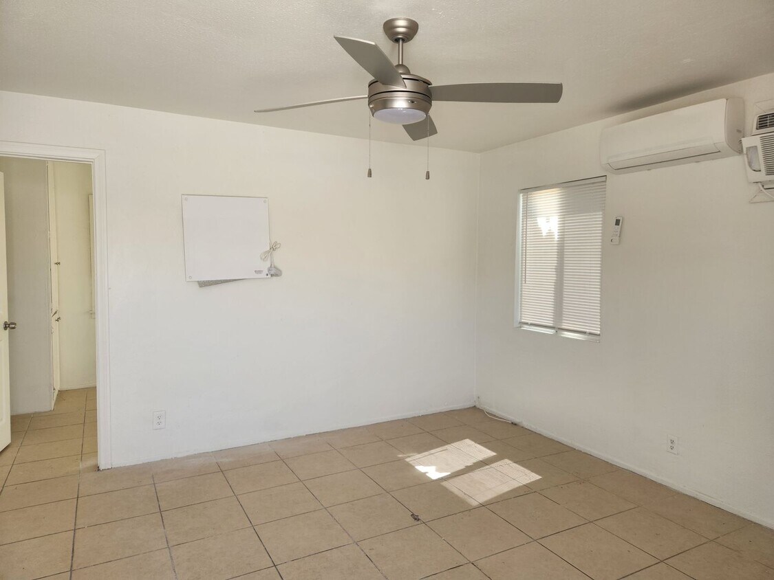 Building Photo - Cahuilla Avenue