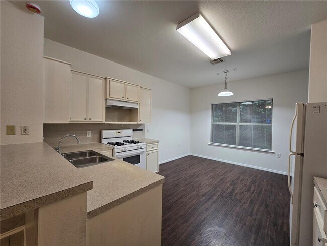 Foto del edificio - 5404 Garden View Cove