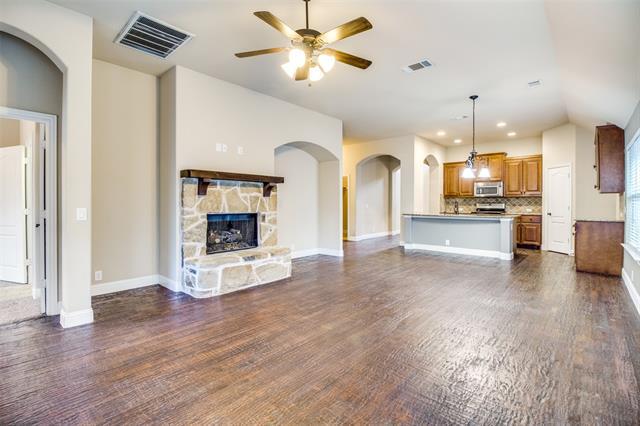 Building Photo - 4610 Lone Grove Way
