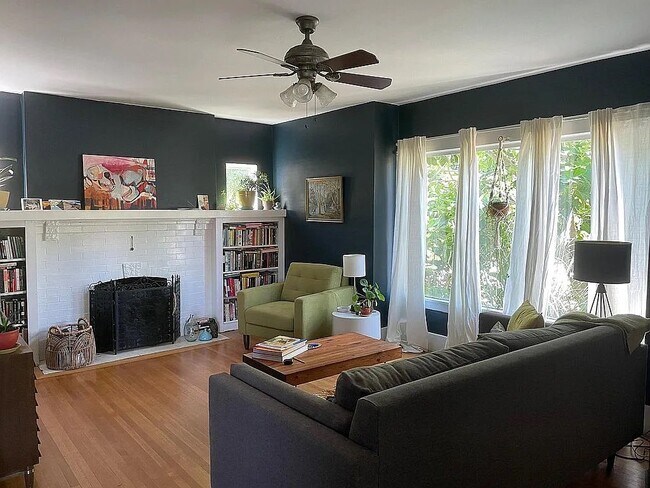 Foto del edificio - 4332 Eastern Ave N