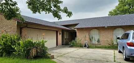 Building Photo - 15538 Baybrook Dr
