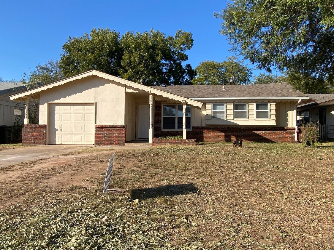 Foto principal - 3 bedrooms 1 bath