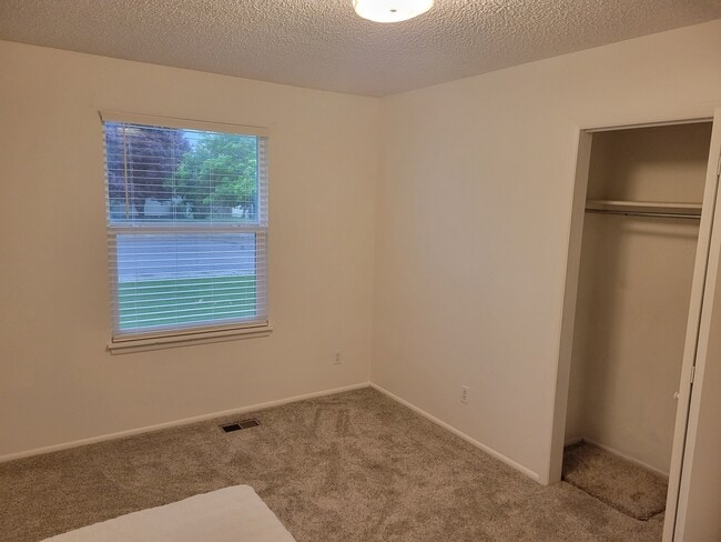 Building Photo - 1668 S 450 W