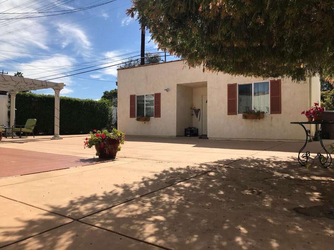 956 E Glenoaks Blvd, Glendale, CA 91207 House Rental in Glendale, CA