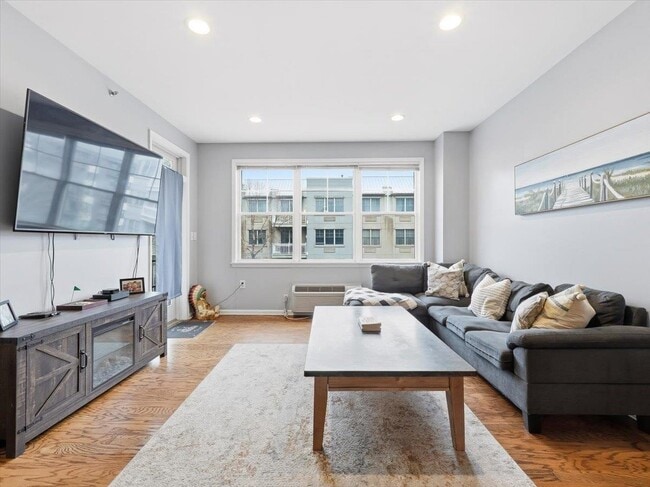 Building Photo - 15 Freedom Way