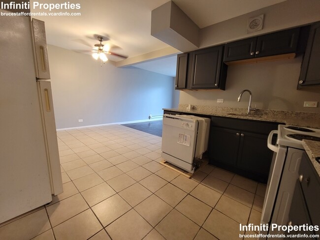 Building Photo - 3121 W 79th St