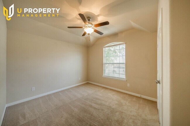 Building Photo - A 1.5-story 2017-built home in Prosper community!