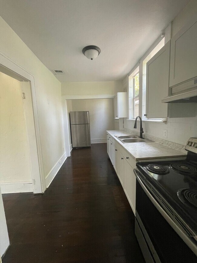 Foto del edificio - 2 Bed 1 Bath Home | Pet Friendly | Washer ...