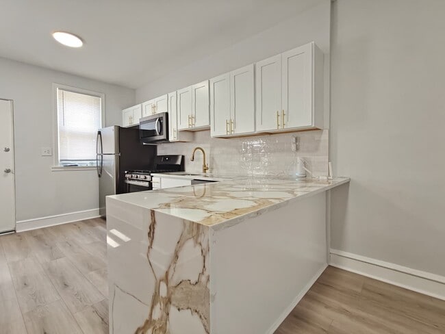 3032 n stillman- - 3032 n stillman- Townhome
