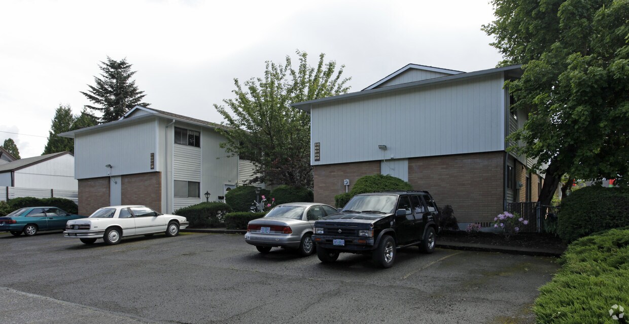 Building Photo - 830-848 SE 42nd Ave