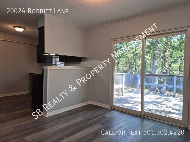 Foto del edificio - 2002 Bobbitt Ln