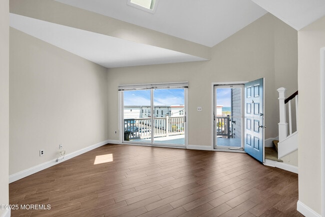 Building Photo - 621 Ocean Ave N