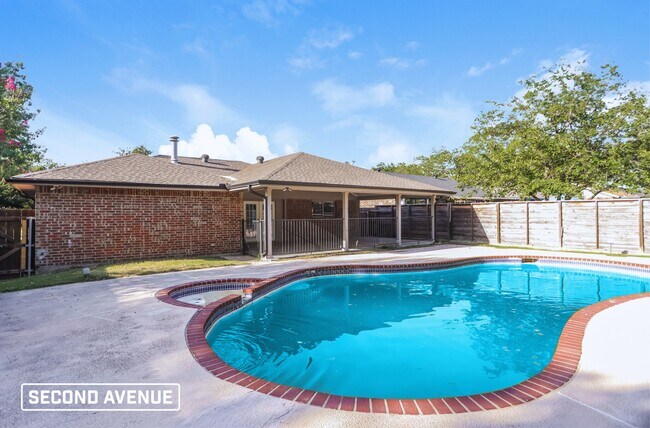 Foto del edificio - 1614 Hillwood Dr